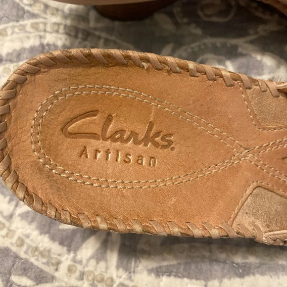 Clarks Artisan Leather two toned tan wedge 7.5 - Picture 4 of 6